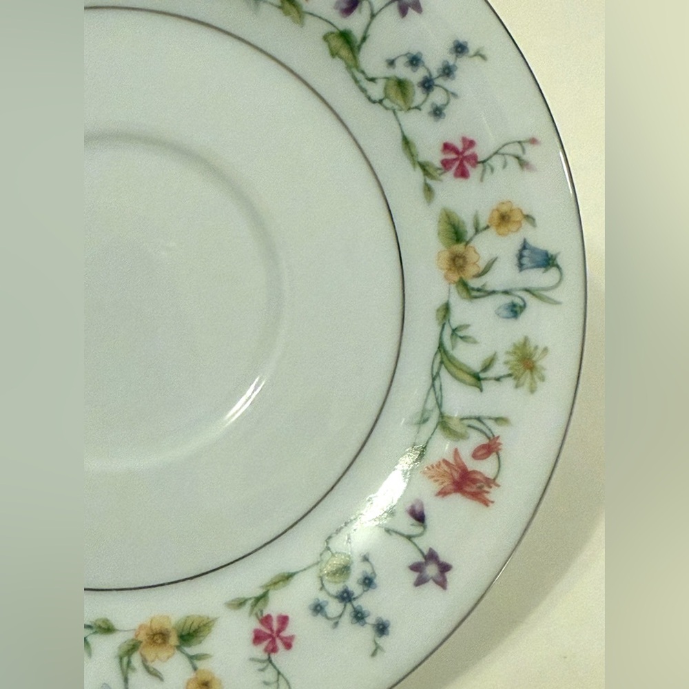 Crown Ming Saucers – 6 inch – Fine China – Delicate Floral Pattern
